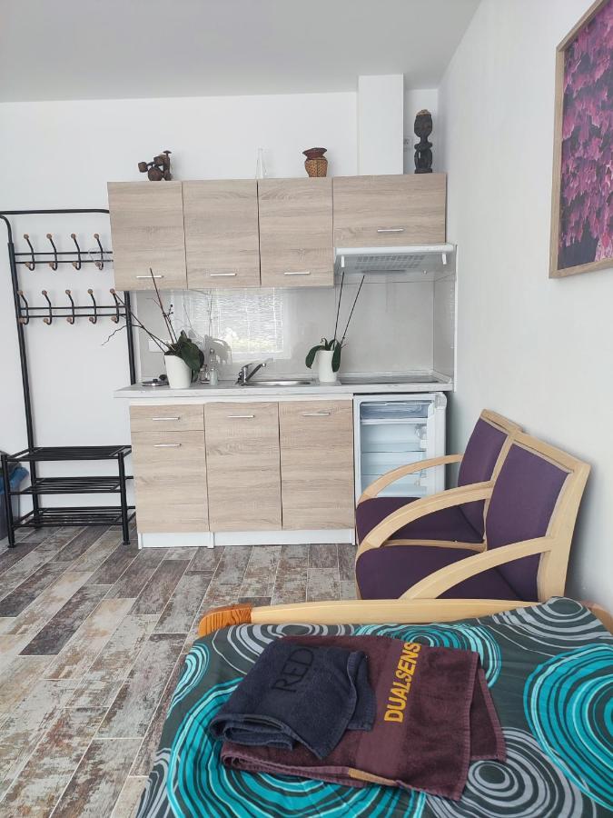 Ubytovani Vistarie Apartman Červený Kostelec Kültér fotó